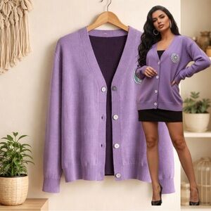 🛍️ MONAT Purple patch button up Letterman sweater size medium